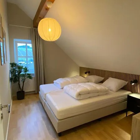 Villa Vahl Luxe Groepsvilla, 16 Personen, Tuin Met Bbq En Sauna, Open Haard, Perfect Voor Families & Retreats ヴィラ